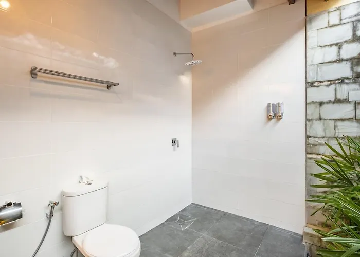 Family Budget With Private Pool In Seminyak (Bali)