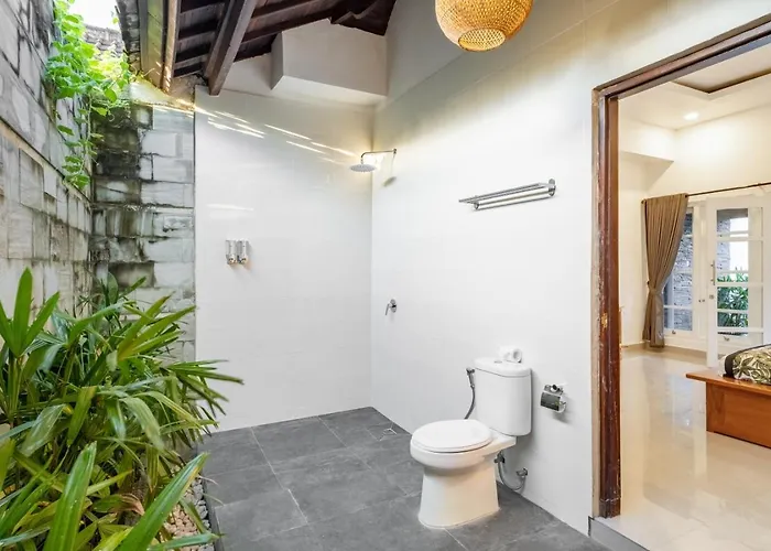 Villa Family Budget With Private Pool In